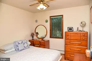560 Lower Holland Rd, Holland, PA 18966 - Photo 27