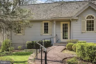 542 Headquarters Rd, Ottsville, PA 18942 - Photo 3