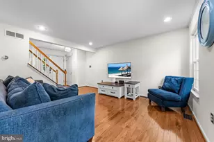 4252 Miladies Ln, Doylestown, PA 18902 - Photo 5