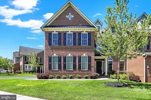 86 Rittenhouse Cir, Newtown, PA 18940 - Photo 1