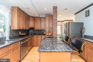7018 N Radcliffe St, Bristol, PA 19007 - Photo 17