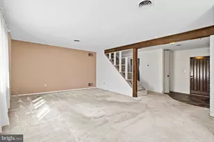 18 S Forsythia Dr S, Levittown, PA 19056 - Photo 15
