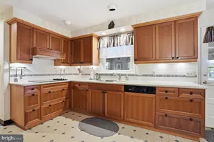 228 Chestnut Valley Dr, Doylestown, PA 18901 - Photo 11