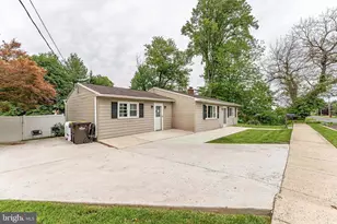 192 Valley Rd, Warminster, PA 18974 - Photo 3