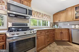 1320 Nevarc Rd, Warminster, PA 18974 - Photo 13