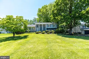 216 Windsor Dr, Southampton, PA 18966 - Photo 3