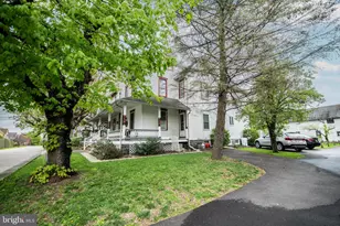 118 E Broad St, Trumbauersville, PA 18970 - Photo 37