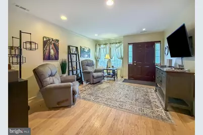 138 Mulberry Drive, Holland, PA 18966 - Photo 3