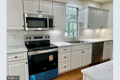 212 Apple Street, Levittown, PA 19057 - Photo 33