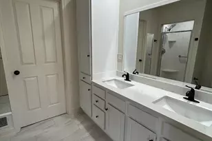 212 Apple St, Levittown, PA 19057 - Photo 29
