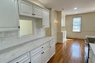 212 Apple St, Levittown, PA 19057 - Photo 31