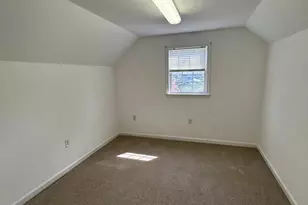 212 Apple St, Levittown, PA 19057 - Photo 45