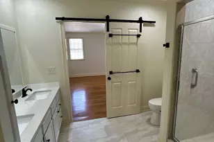 212 Apple St, Levittown, PA 19057 - Photo 27