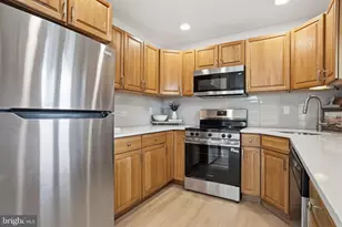 7 Wildflower Rd, Levittown, PA 19057 - Photo 3