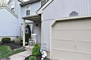 2 Cottonwood St, Newtown, PA 18940 - Photo 3