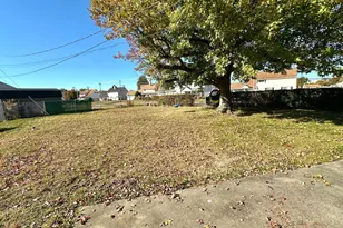 289 Goldenridge Dr, Levittown, PA 19057 - Photo 15