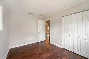 70 Huckleberry Ln, Levittown, PA 19055 - Photo 21