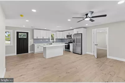 30 Orangewood Drive, Levittown, PA 19057 - Photo 5