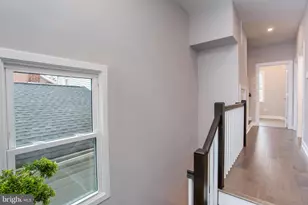 327 Wood St, Bristol, PA 19007 - Photo 37
