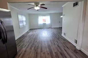 2400 Airacobra St, Levittown, PA 19057 - Photo 7