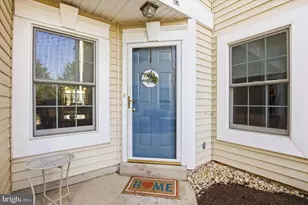 105 Strawberry Ct, Warwick, PA 18974 - Photo 3