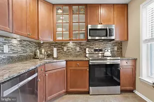 142 Grandview Dr, Warminster, PA 18974 - Photo 13