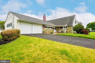 54 Red Berry Rd, Levittown, PA 19056 - Photo 5