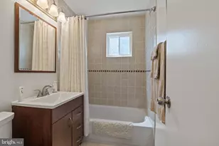 802 Rennard Ln, Morrisville, PA 19067 - Photo 13