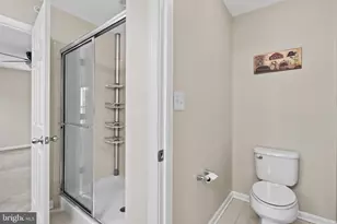 415 Chestnut Ct, Langhorne, PA 19047 - Photo 15