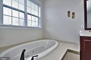 300 Rowland Ln, Line Lexington, PA 18932 - Photo 35