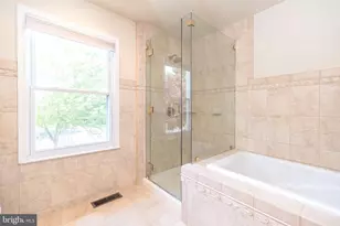 1607 Lakeview Cir, Yardley, PA 19067 - Photo 31