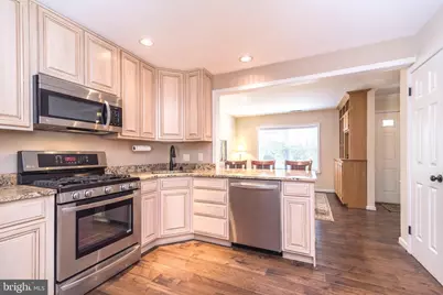 1607 Lakeview Circle, Yardley, PA 19067 - Photo 9