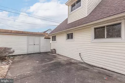 131 Hedge Road, Levittown, PA 19056 - Photo 19