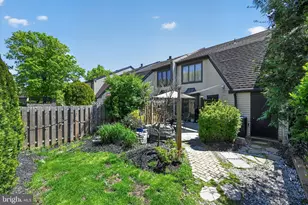 8 Independence Pl, Newtown, PA 18940 - Photo 15
