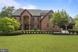 102 Pickwick Dr, Doylestown, PA 18901 - Photo 3