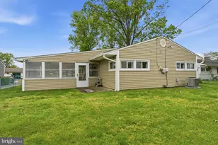47 Thornyapple Ln, Levittown, PA 19054 - Photo 41