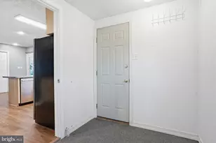 47 Thornyapple Ln, Levittown, PA 19054 - Photo 27