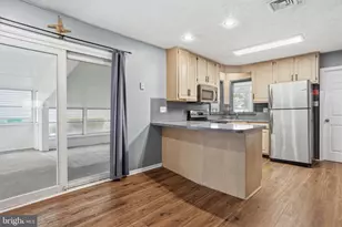 47 Thornyapple Ln, Levittown, PA 19054 - Photo 15