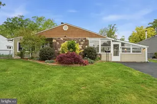 47 Thornyapple Ln, Levittown, PA 19054 - Photo 1