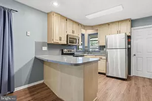 47 Thornyapple Ln, Levittown, PA 19054 - Photo 13