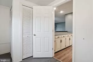 47 Thornyapple Ln, Levittown, PA 19054 - Photo 27