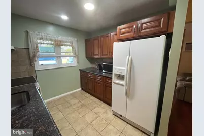 17 Heather Lane, Levittown, PA 19055 - Photo 11