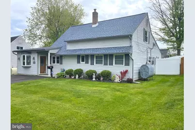 17 Heather Lane, Levittown, PA 19055 - Photo 3