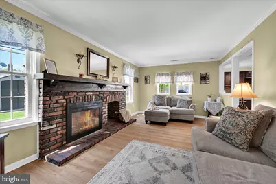 616 S Oxford Valley Road, Fairless Hills, PA 19030 - Photo 9