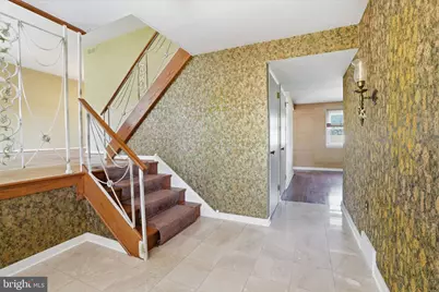 180 E Rambler Drive, Holland, PA 18966 - Photo 9