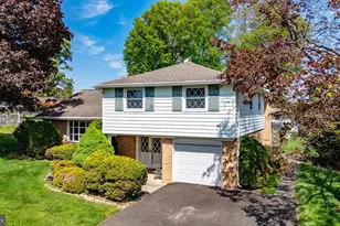 180 E Rambler Dr, Holland, PA 18966 - Photo 3
