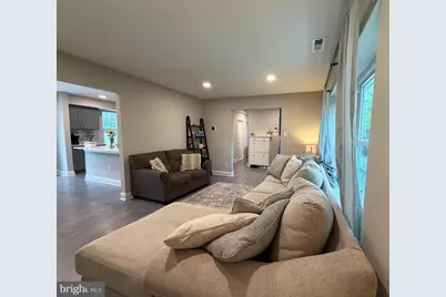 609 S Queen Anne Drive, Fairless Hills, PA 19030 - Photo 7
