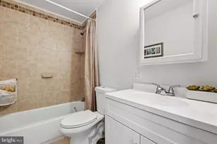 2 Pumpkin Hill Rd, Levittown, PA 19056 - Photo 27