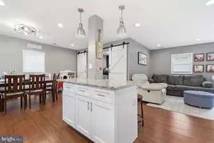 10 Inland Rd, Levittown, PA 19057 - Photo 13