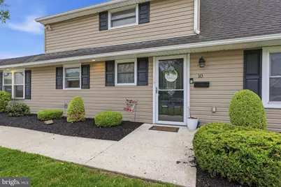 10 Inland Road, Levittown, PA 19057 - Photo 3